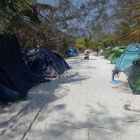 Sandbank Restaurant & Camping Koh Rong Kaoh Touch Dış mekan fotoğraf