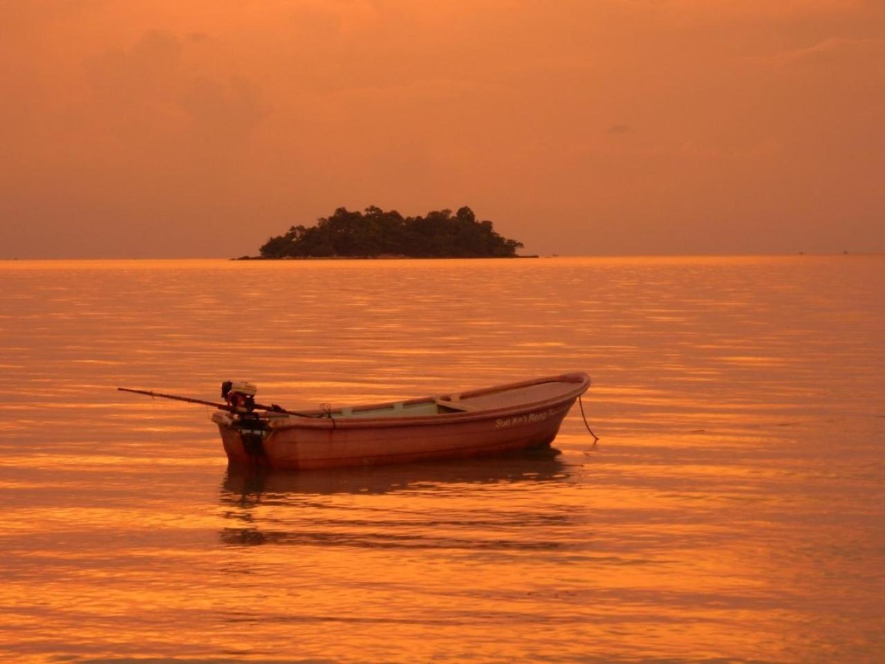 Sandbank Restaurant & Camping Koh Rong Kaoh Touch Dış mekan fotoğraf