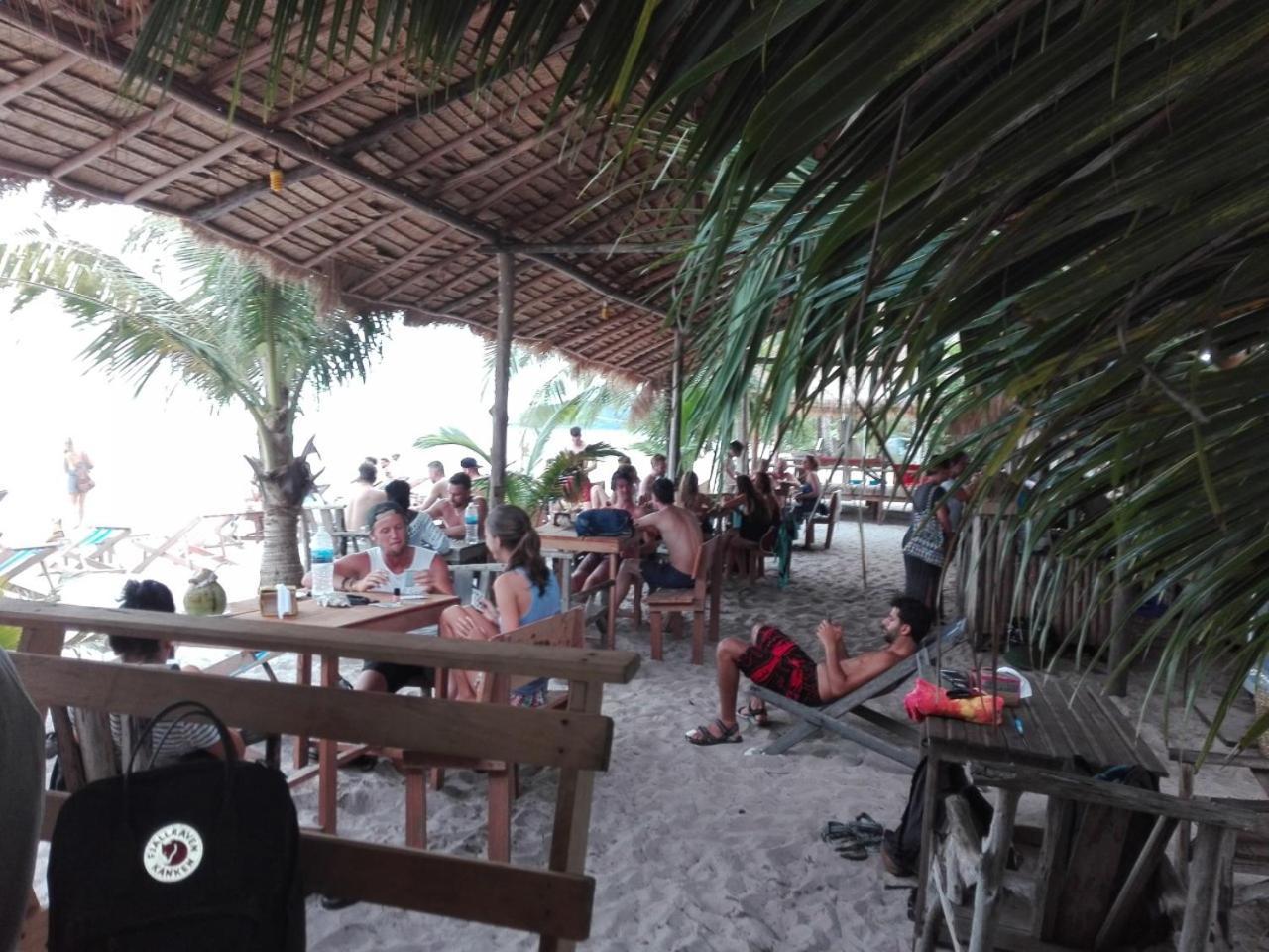 Sandbank Restaurant & Camping Koh Rong Kaoh Touch Dış mekan fotoğraf