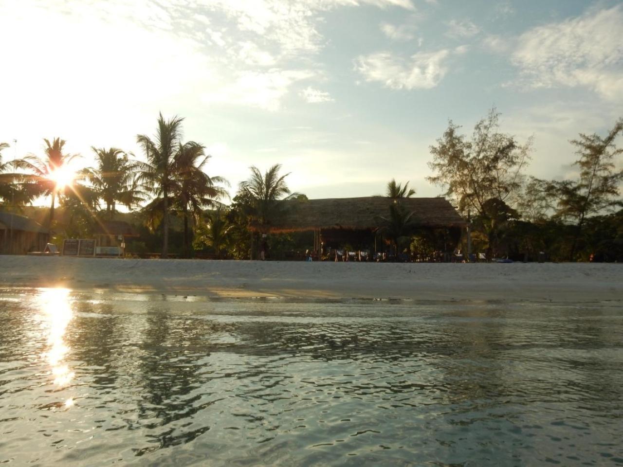 Sandbank Restaurant & Camping Koh Rong Kaoh Touch Dış mekan fotoğraf