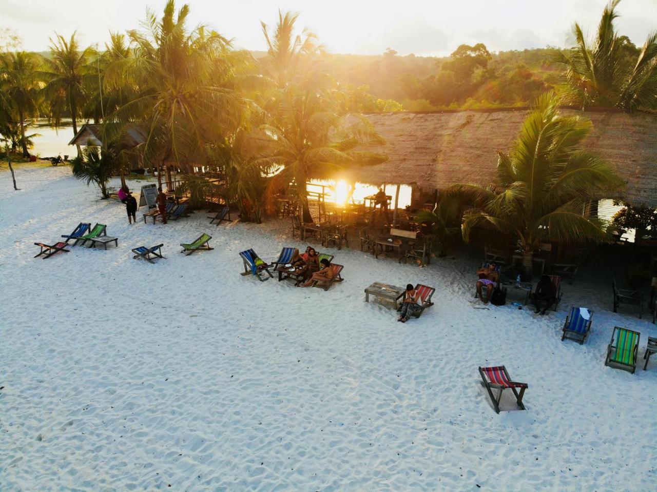 Sandbank Restaurant & Camping Koh Rong Kaoh Touch Dış mekan fotoğraf